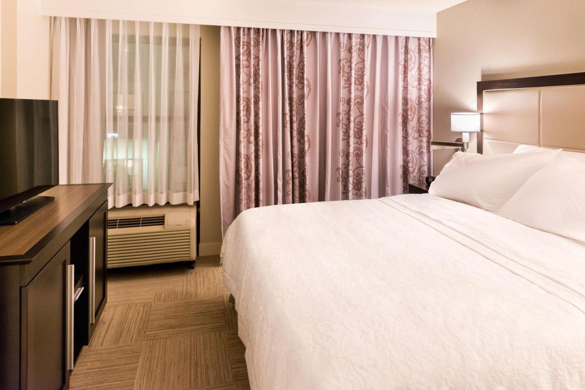 Hampton Inn & Suites Orlando-East Ucf Alafaya Экстерьер фото