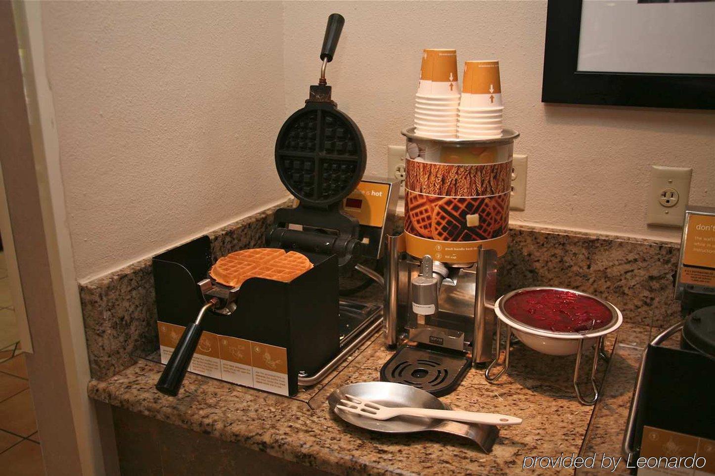 Hampton Inn & Suites Orlando-East Ucf Alafaya Экстерьер фото
